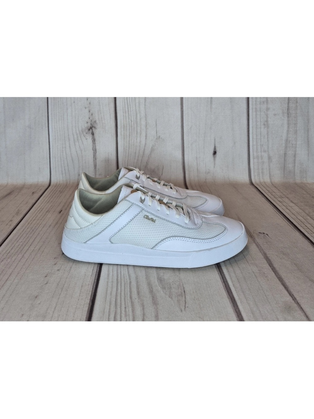 OluKai Kīlea Women’s Size 9.5 Classic Court Sneakers White